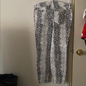 Snake skin design ankle pants